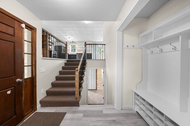Building Photo - 32324 Evergreen St NW