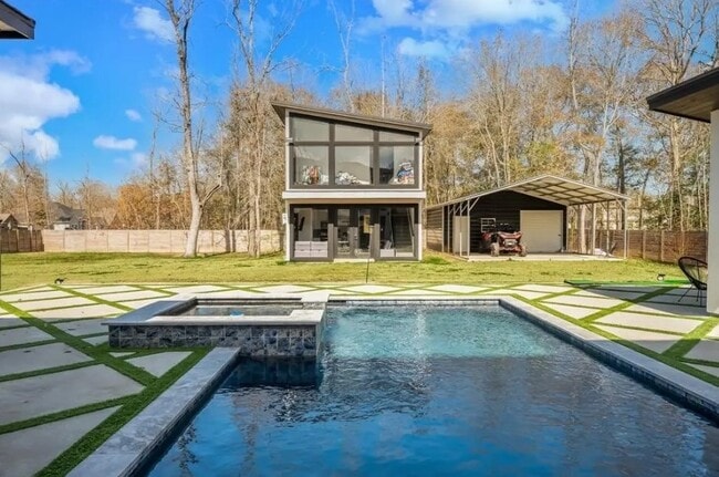 Building Photo - 13 Rd 660