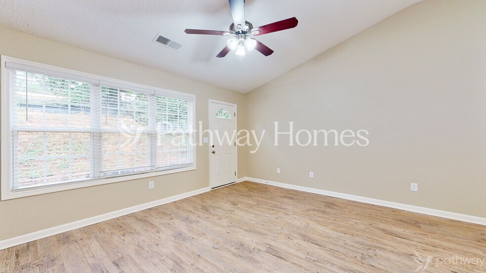 Building Photo - 161 Greystone Cir