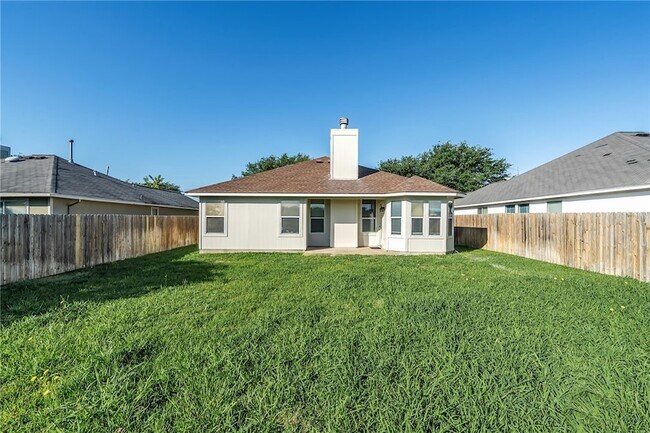 Building Photo - 3715 Westfield Dr