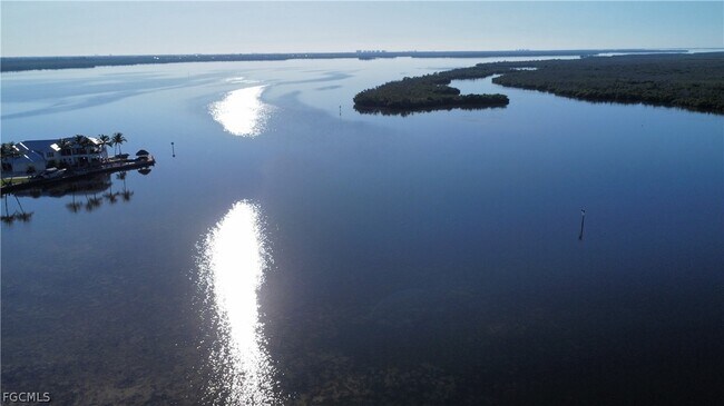 Building Photo - 4743 Pine Island Rd