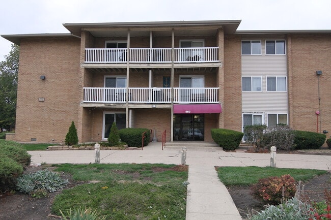 Primary Photo - 960 Beau Dr