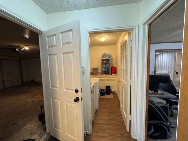 Building Photo - Available July 10th with storage shed & all appliances included!