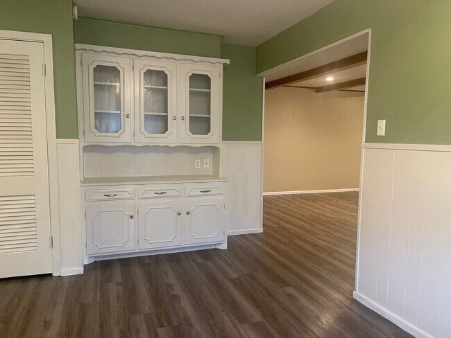 Building Photo - Wonderful House