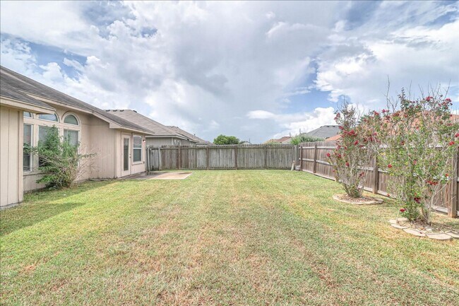 Building Photo - 2317 Tropical Wind Dr