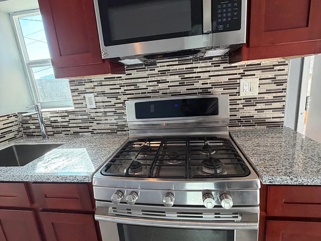 Building Photo - 135 Lake Dr