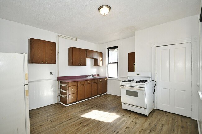 Building Photo - Charming 2-Bedroom/1-Bathroom House for Rent in Rankin - $1000/month