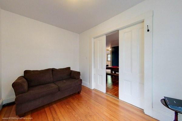 Building Photo - 300 Broadway