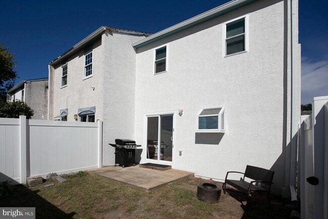 Primary Photo - 3805 Walnut Ridge Dr