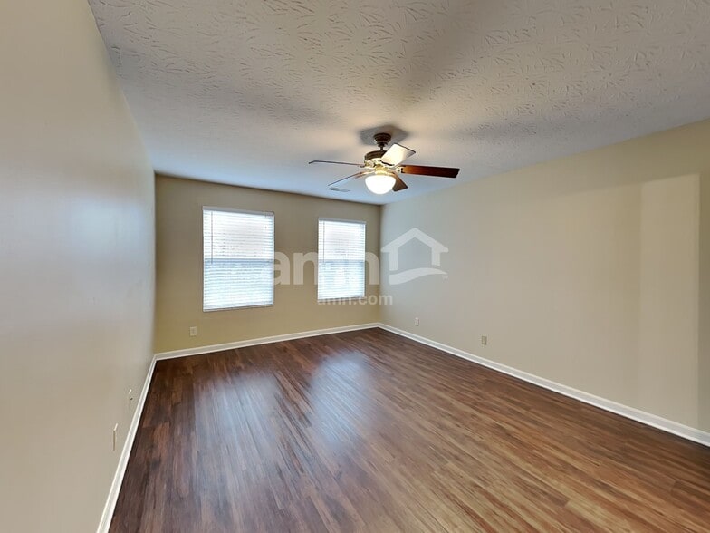 Building Photo - 3162 Bridlerun Dr