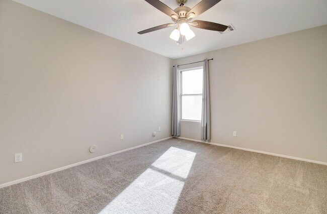 Building Photo - 5945 N 73rd Dr