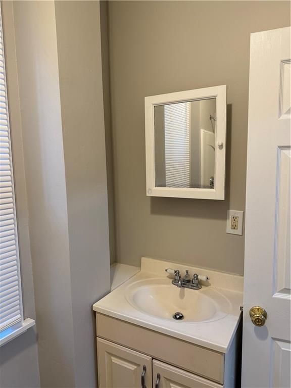 Building Photo - 63 Vernon St