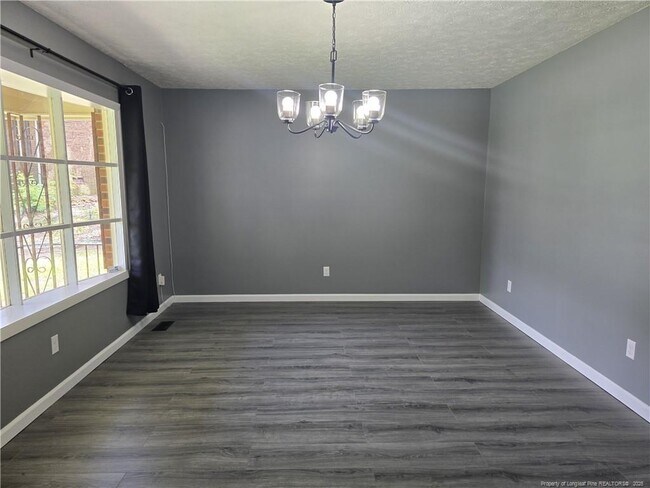 Building Photo - 1618 Hickoryridge Ct