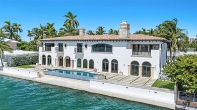 Building Photo - 1331 Bay Terrace