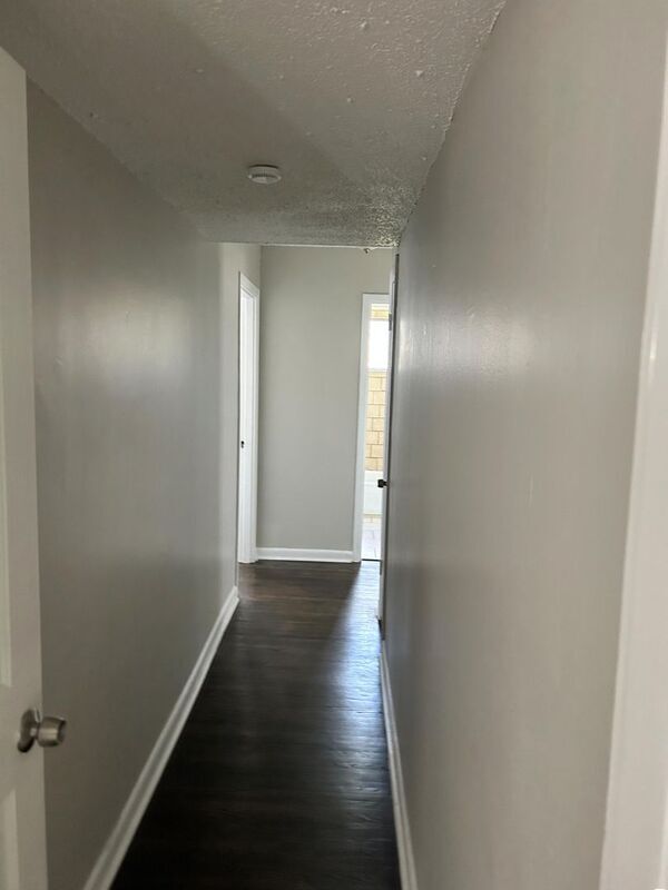 Building Photo - 525 Selma Rd