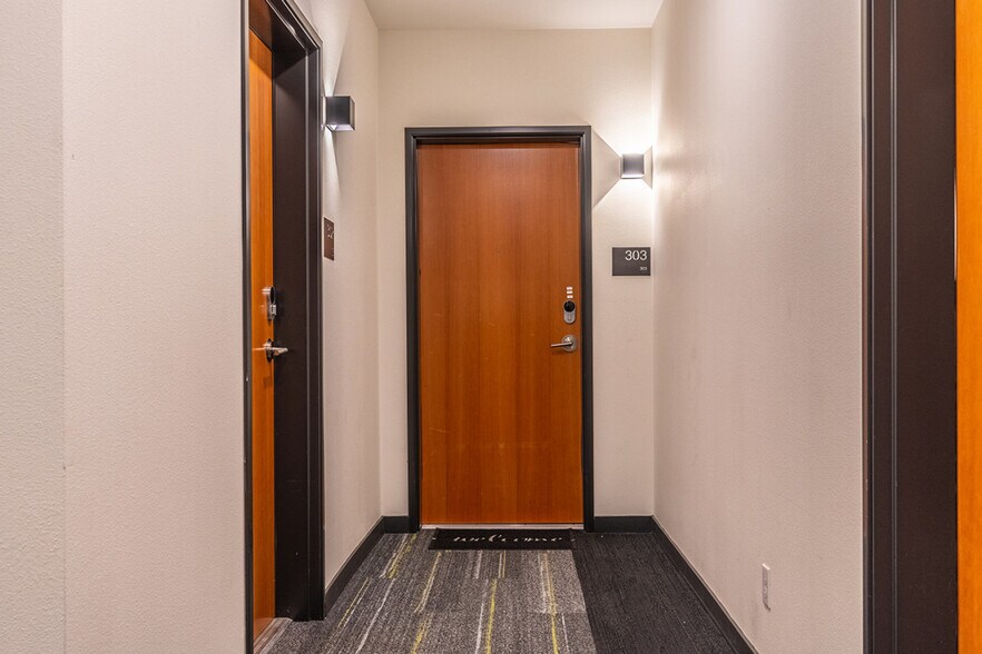 Building Photo - 2407 E Union St