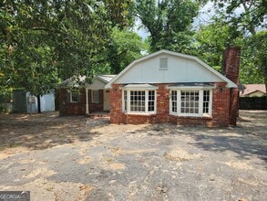 Building Photo - 4120 Fairview Dr