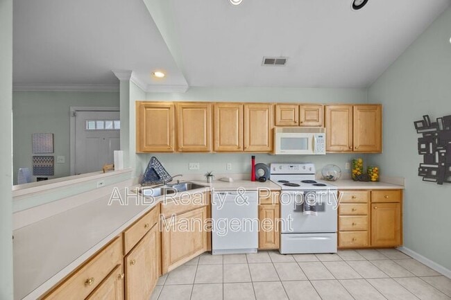 Building Photo - 949 Pensford Dr