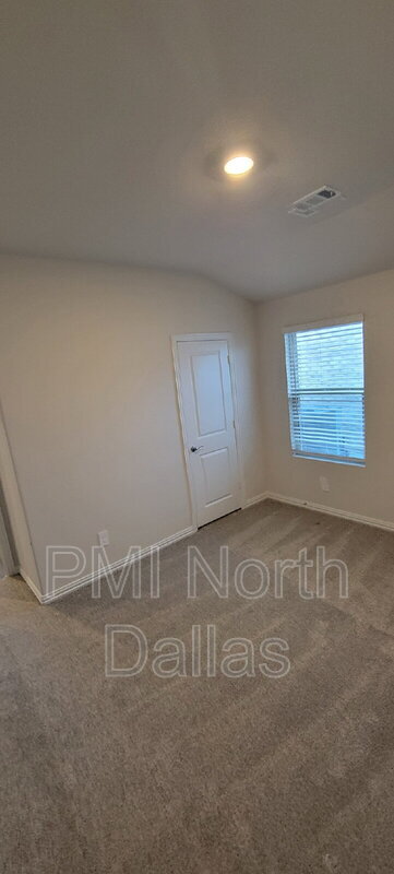 Building Photo - 10609 Potawatomi Ln