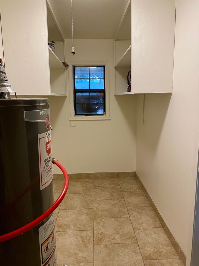 Detached Utility Room-Inside - 2312 Bienville Dr