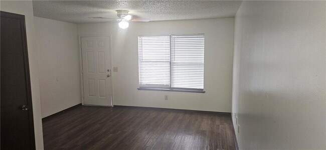 Building Photo - 635 Whitham Ave
