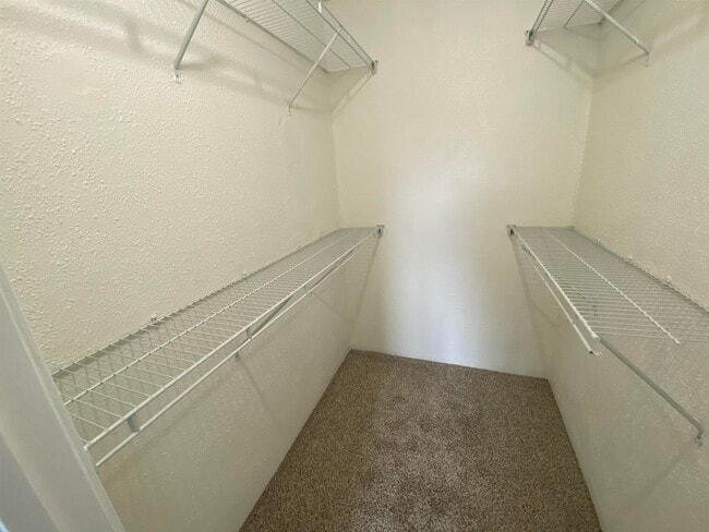 Building Photo - 379 Huse Rd