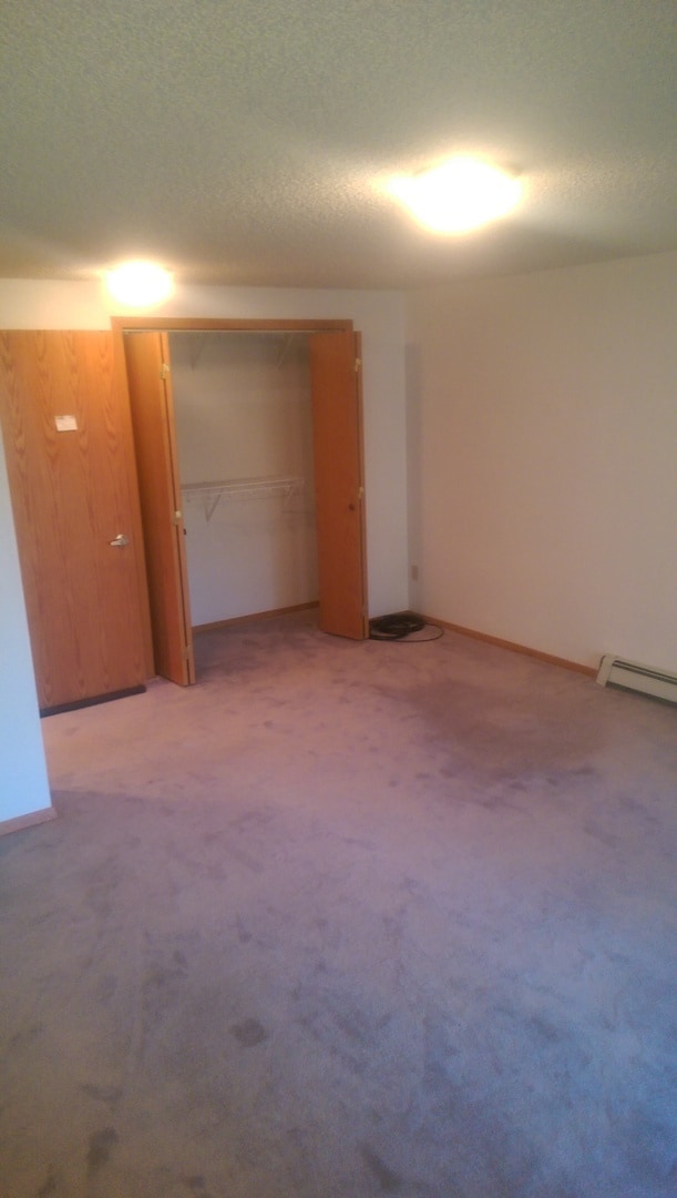 Building Photo - Three Bedroom Condo for rent!