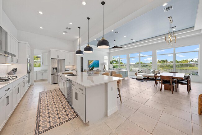 Building Photo - 8270 SE Pennock Trail