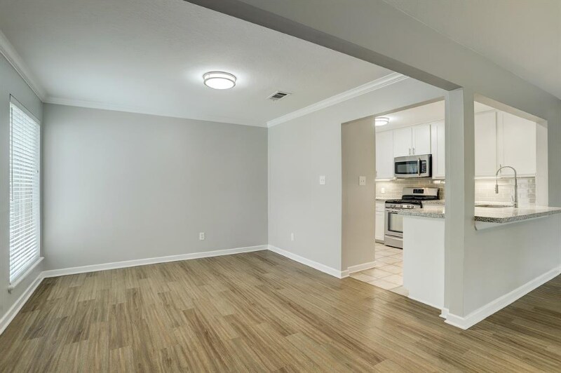 Building Photo - 45 Artesia