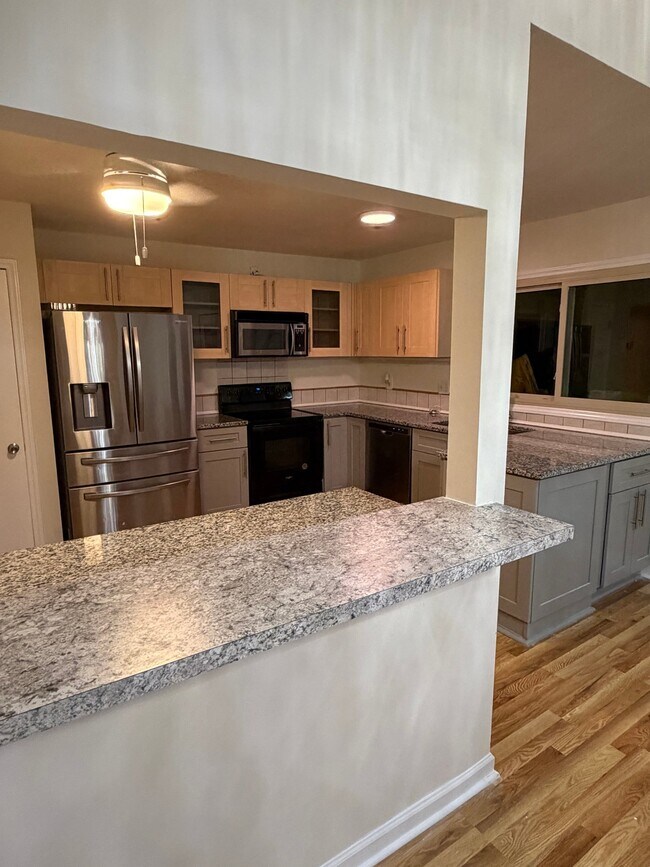 Building Photo - 7312 Barcliff Dr