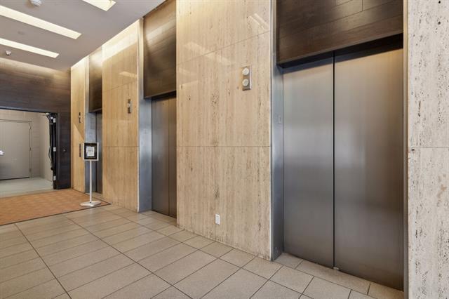 Building Photo - 1200 Main St