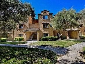 Building Photo - Resort living in Siena Hills-Condo with Pool, Gym and more!