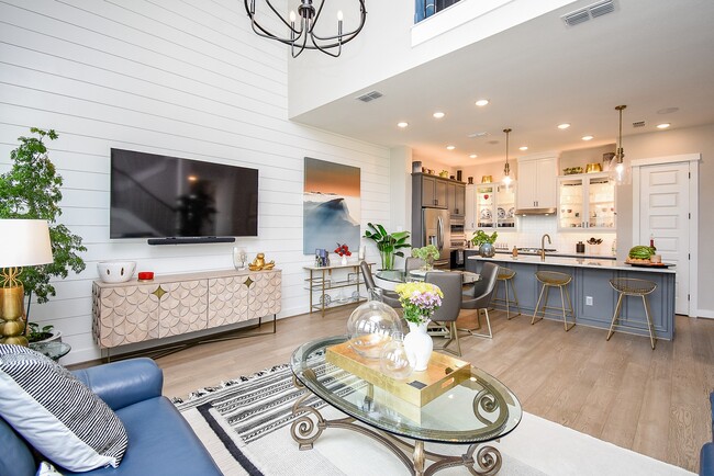 Building Photo - 10914 Brambling Wood Dr