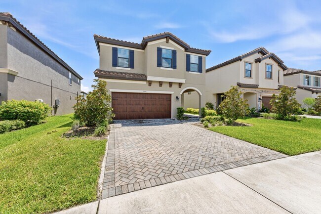 Building Photo - Absolutely Stunning 4 BR + LOFT + OFFICE/2.5 Bath/2 Car Garage home in Starkey Ranch!