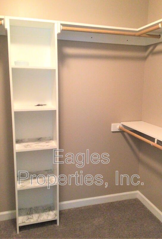 Building Photo - 511 Planters Ridge Dr