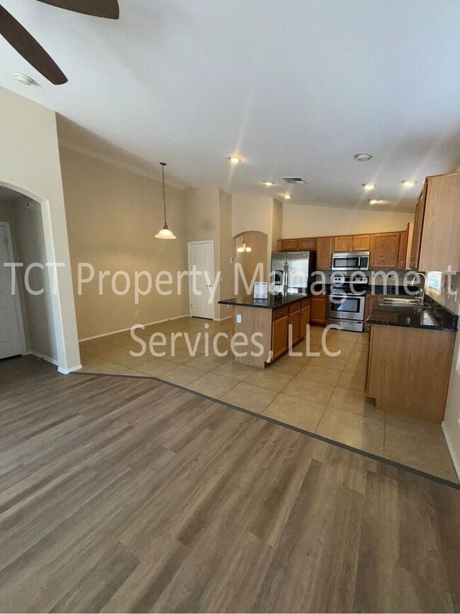 Building Photo - Spacious 4 Bedroom Home In San Tan Ranch