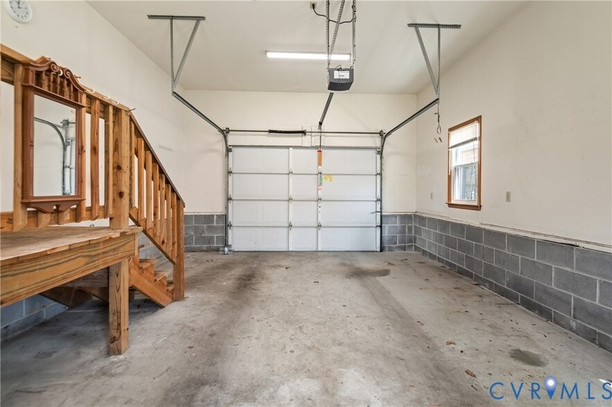 Building Photo - 7156 Birchwood Cir