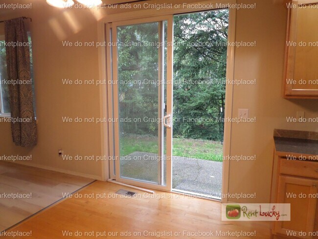 Building Photo - Meticulously Maintained 4-Bedroom Home in Sought-After Bothell Location!