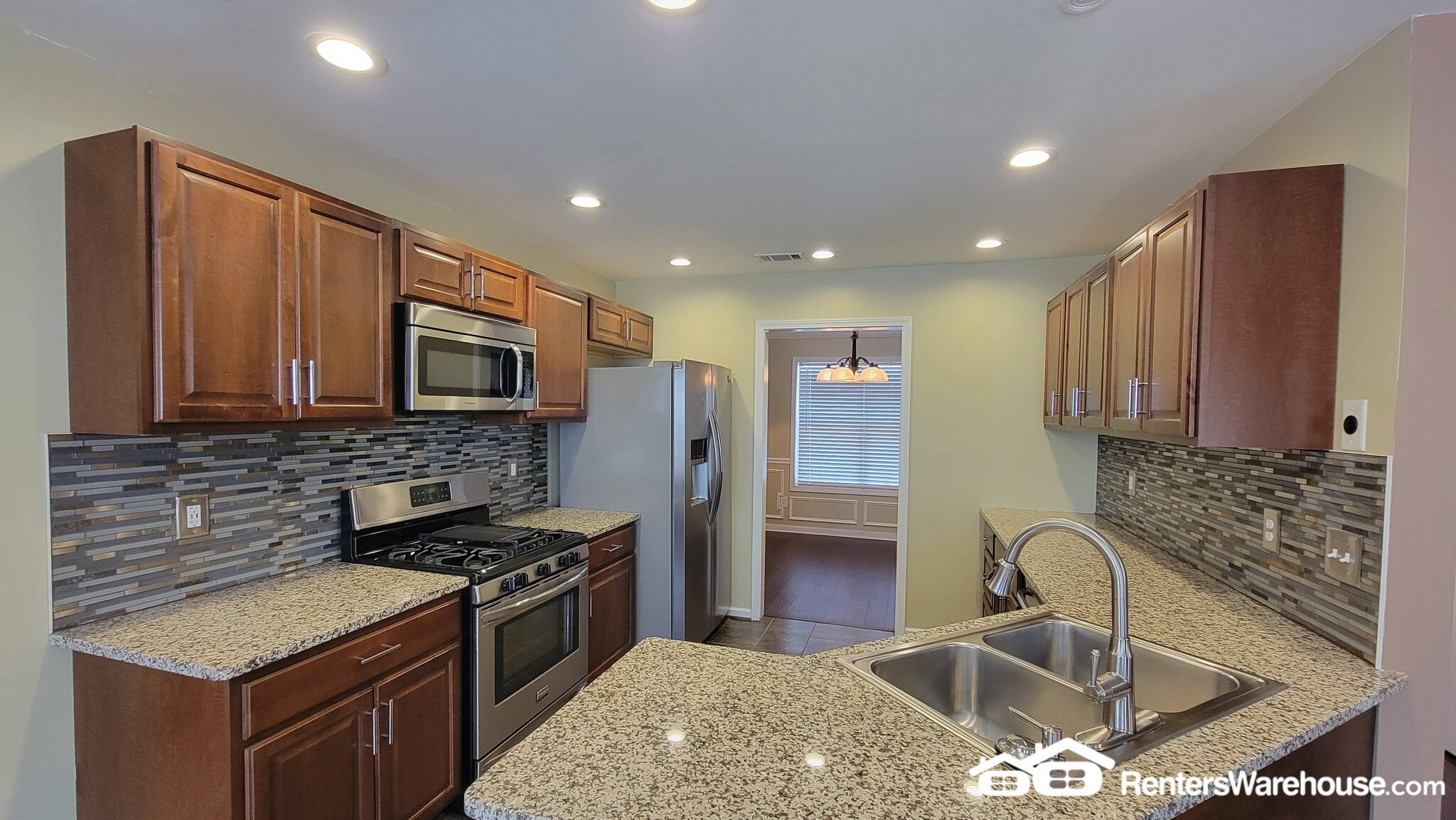 Building Photo - 1165 Amhearst Oaks Dr