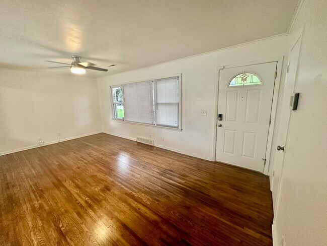 Building Photo - 510 S 74th E Ave