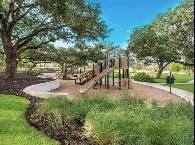 Building Photo - 12203 Perritos Pl