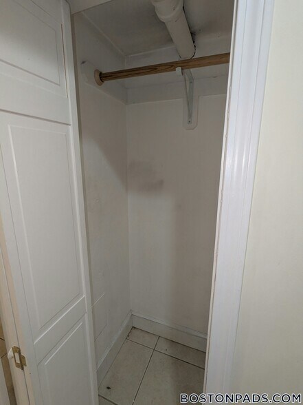 Building Photo - 33 Walbridge St