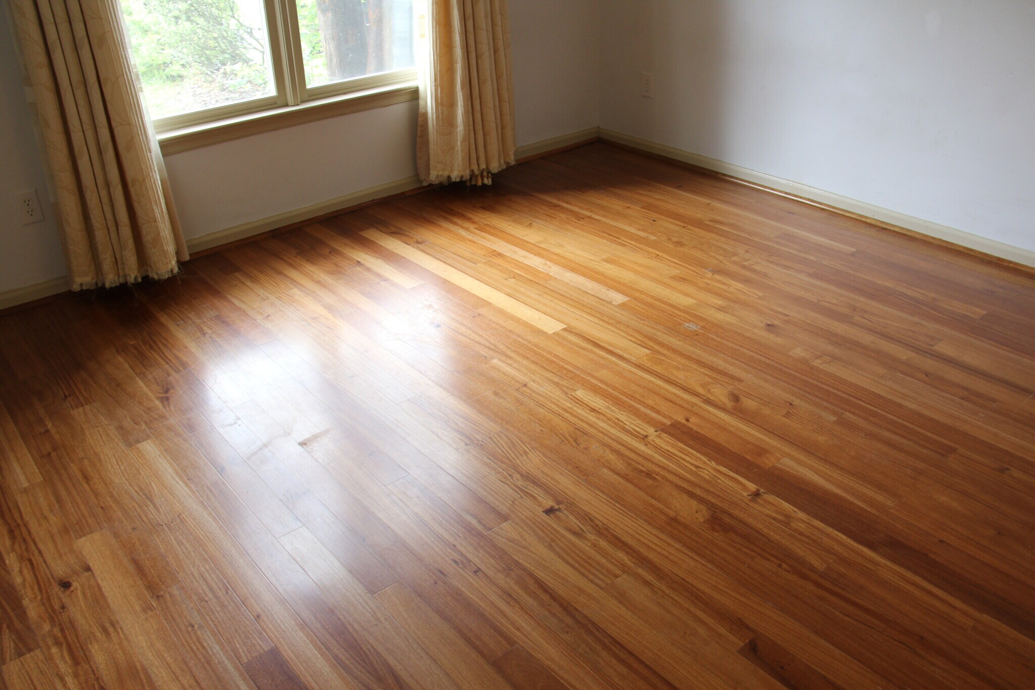 Living Room View 4 - 139 Barn Swallow Rdg