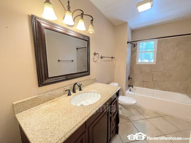 Building Photo - 5736 Avalon Woods Dr