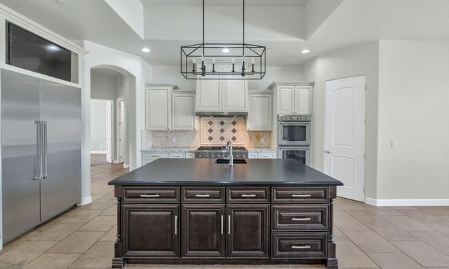 Building Photo - 3324 E Suncrest Ct