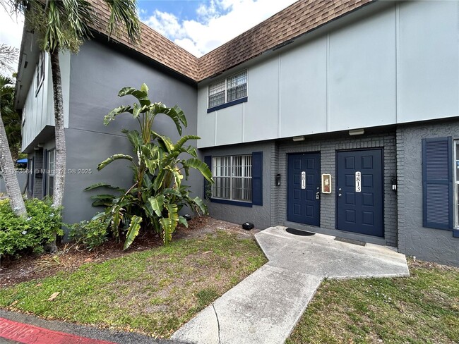 Building Photo - 4815 NW 9th Dr