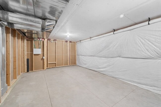 Building Photo - Gorgeous 5 Bed 3 bath Home In Aspen Meadows!!