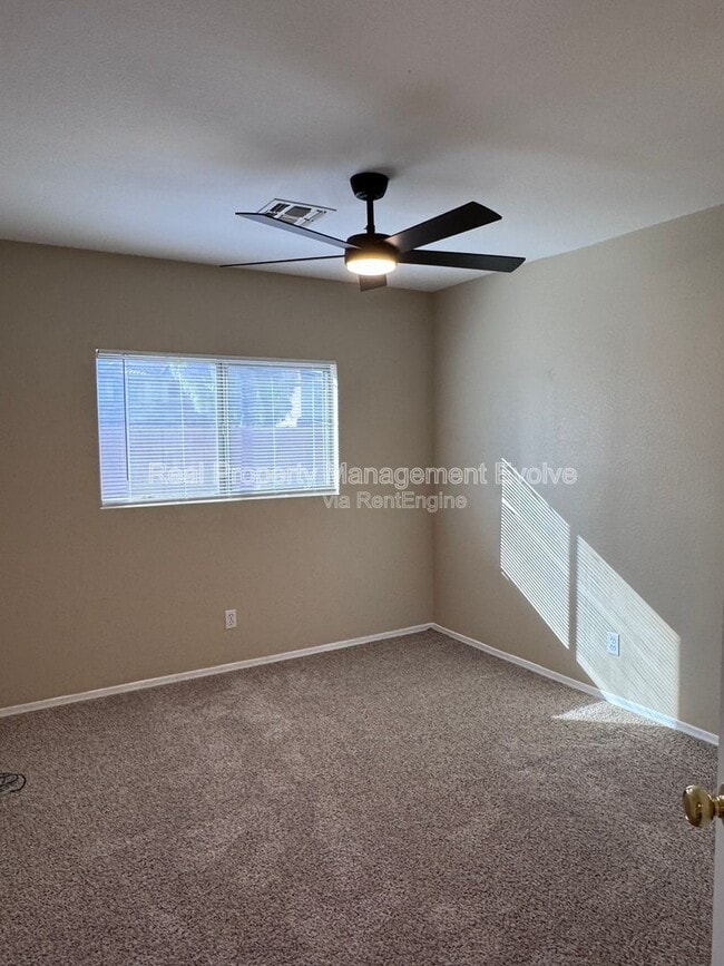 Building Photo - 3045 W Silver Sage Ln