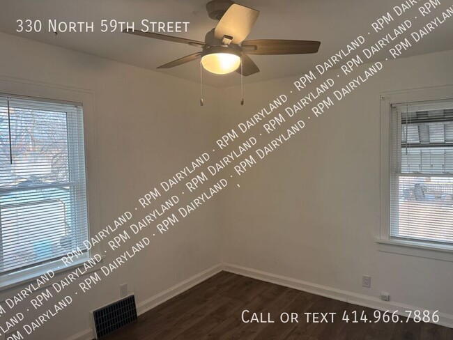 Building Photo - Move-In Ready! Bright & Modern 3-Bedroom H...