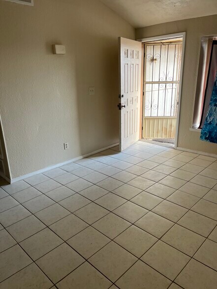 Building Photo - 11631 James Watt Dr